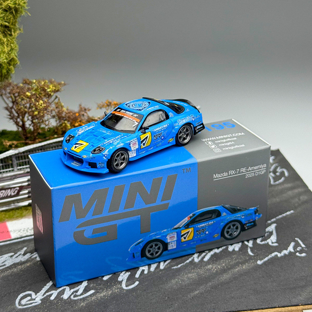 MINIGT 1:64 Mazda RX-7 RE-Amem - Die Cast Car 1 64 review and price