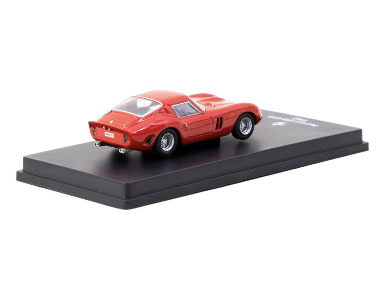 Car in Magazine CENTAURIA IXO  - Die Cast Car 1 64 review and price